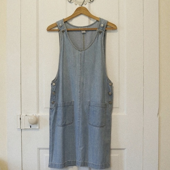 FADS Dresses & Skirts - ⭐Jean dress/ overall dress